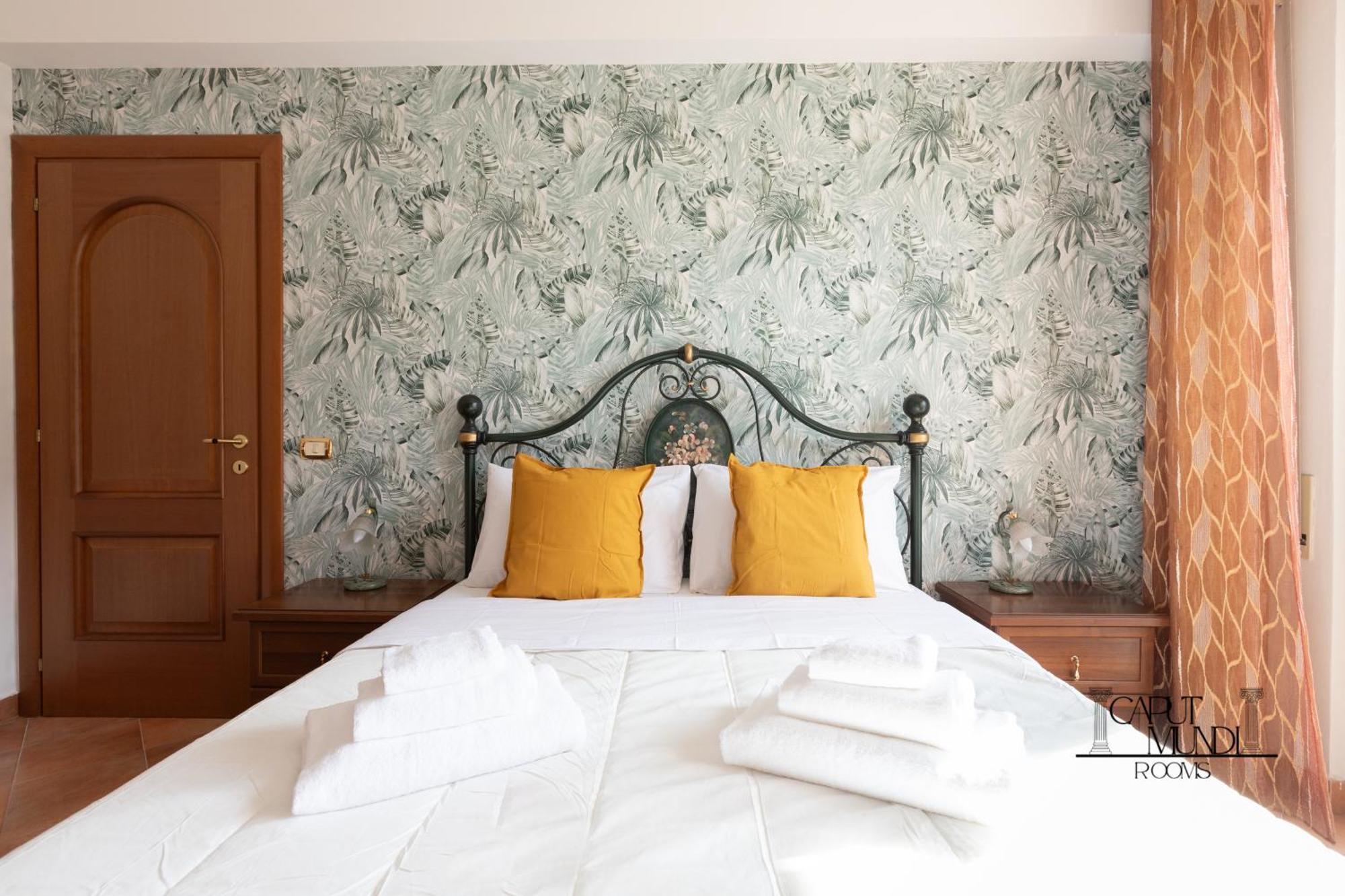 Caput Mundi Rooms - 100Mt To Metro A, Terrace, A-C, 15 Min To Center Rome Luaran gambar