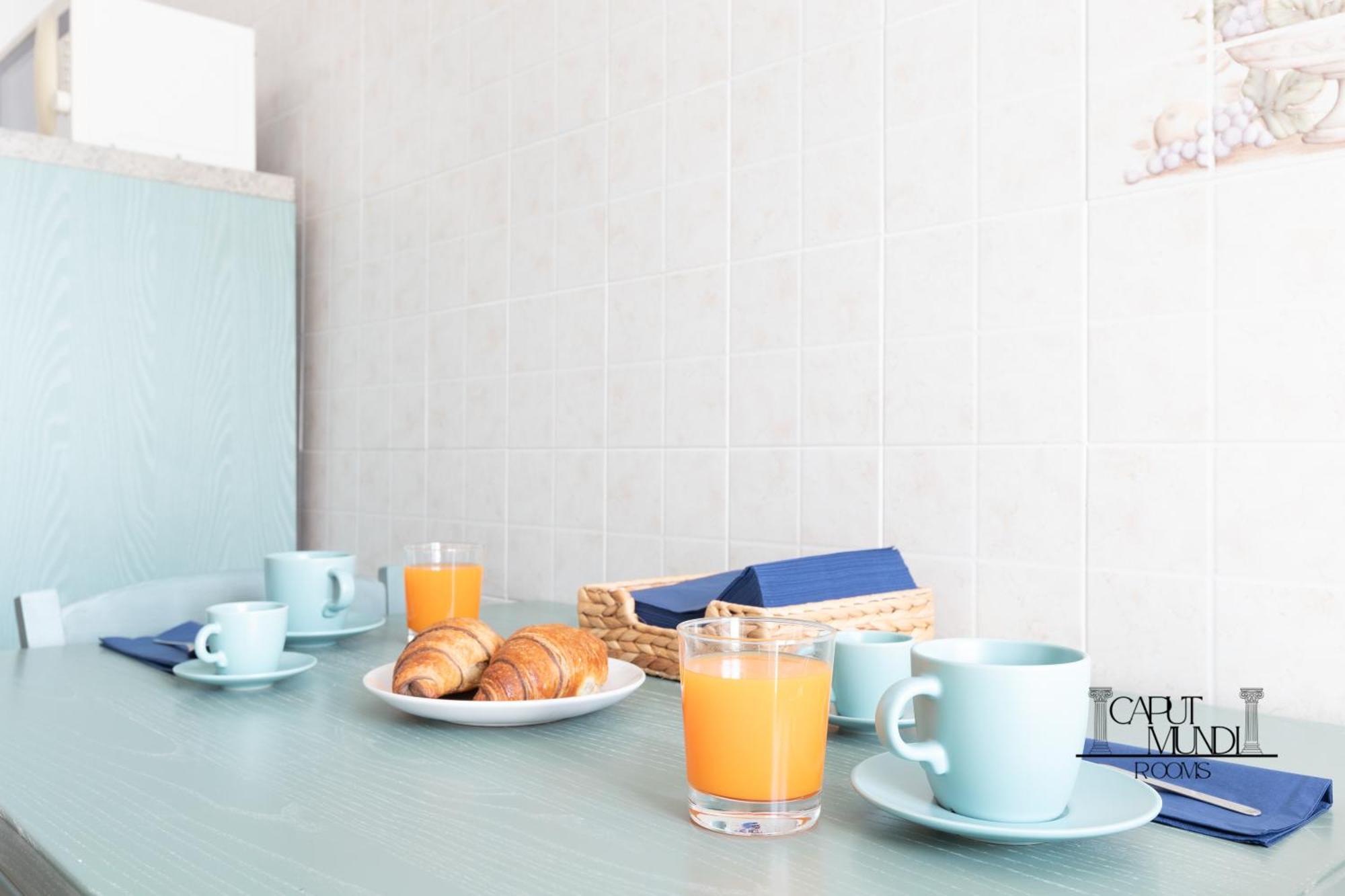 Caput Mundi Rooms - 100Mt To Metro A, Terrace, A-C, 15 Min To Center Rome Luaran gambar