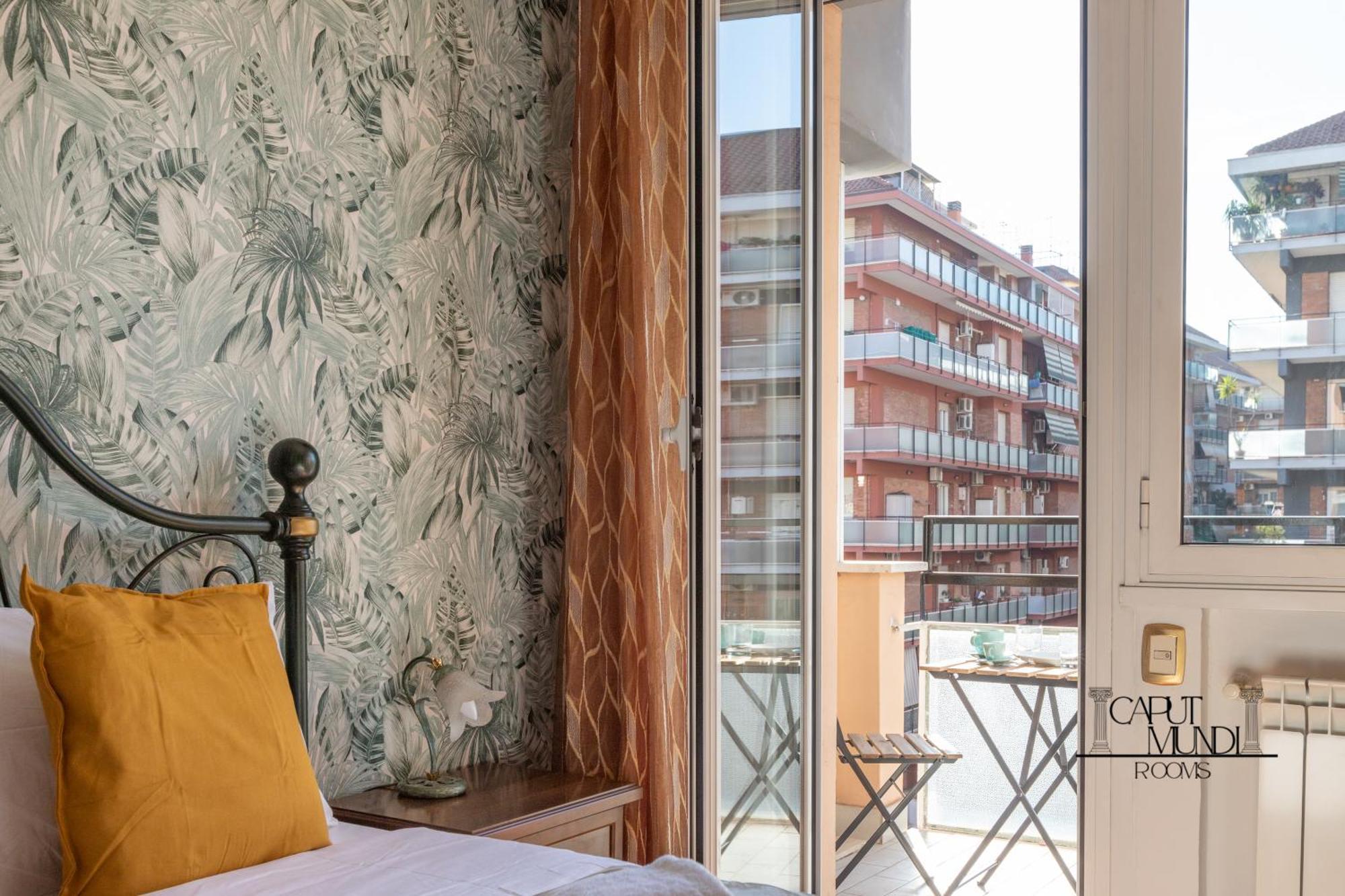 Caput Mundi Rooms - 100Mt To Metro A, Terrace, A-C, 15 Min To Center Rome Luaran gambar