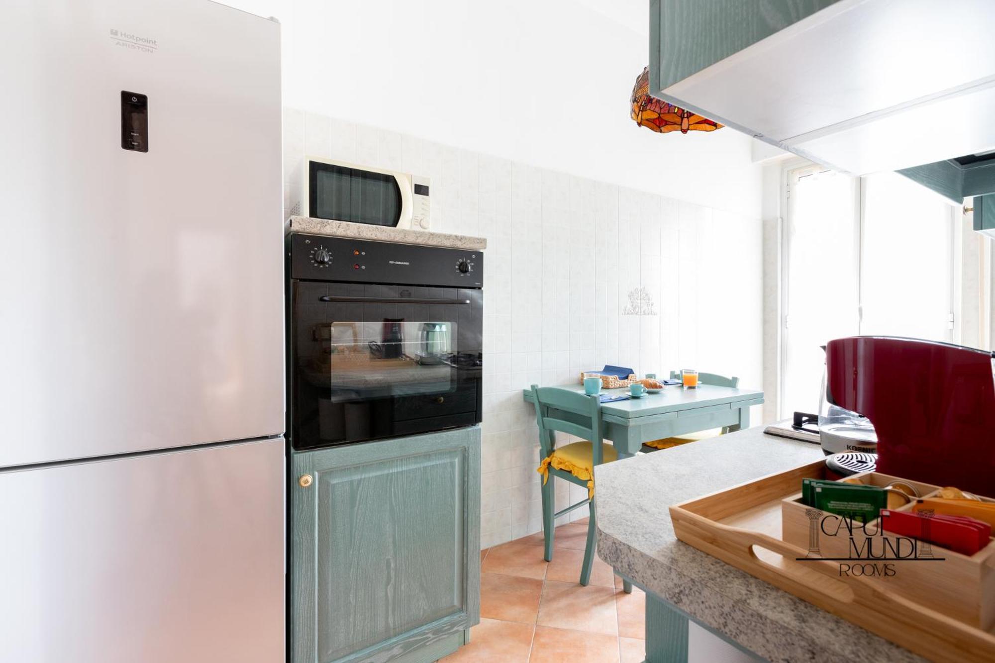 Caput Mundi Rooms - 100Mt To Metro A, Terrace, A-C, 15 Min To Center Rome Luaran gambar